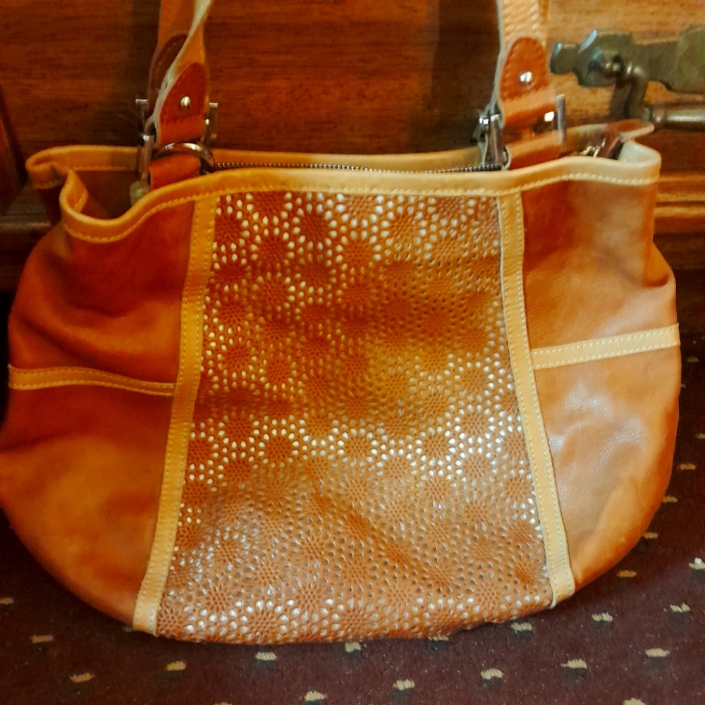 Pikolinos purse